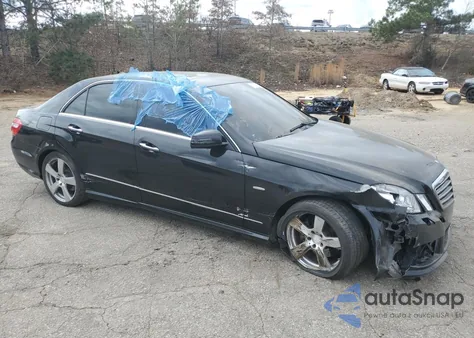 2012 Mercedes-Benz E 350 z USA, uszkodzony, nr VIN WDDHF5KB1CA579128